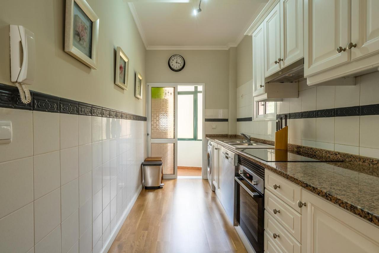 Stylish Apartment With Balcony And Amazing Views Over Funchal And The Sea 외부 사진